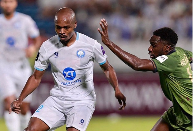 Ảnh bài viết Percy Tau có thể ra sân cho Nam Định đấu Ninh Bình