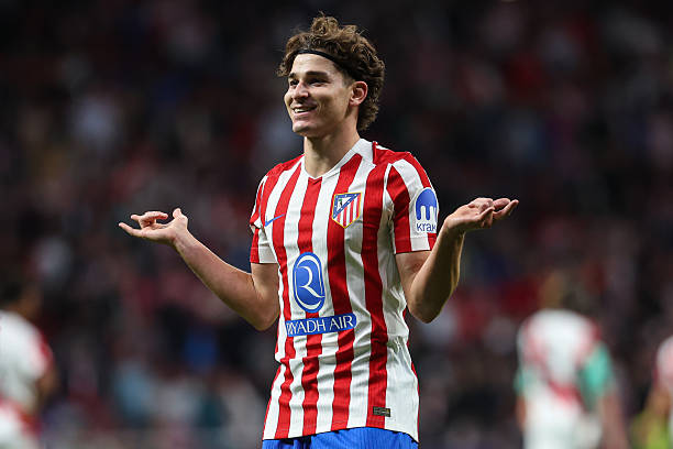 Từ thế bị dẫn trước, 2 bàn thắng chỉ trong vòng 8 phút từ 80 đến 88 của Alvarez đã giúp Atletico Madrid ngược dòng thành công để giành thắng lợi nghẹt thở 3-2.