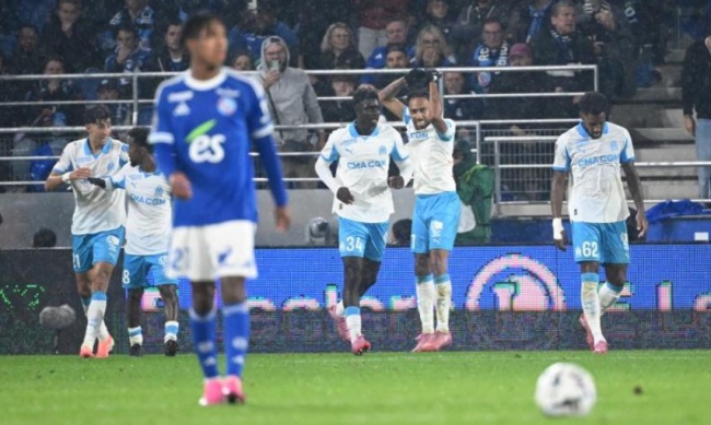 Ảnh bài viết Aubameyang nổ súng, Marseille vượt mặt PSG chiếm đỉnh bảng Ligue 1