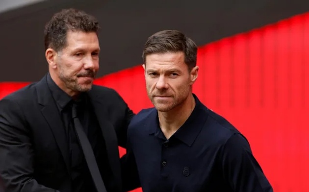 Trước một HLV lão luyện như Simeone, Xabi Alonso đã bộc lộ hạn chế.