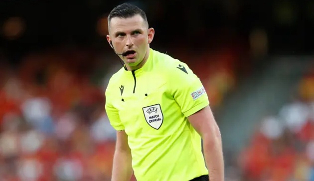 Ảnh bài viết Barcelona đối đầu PSG, Michael Oliver làm trọng tài chính