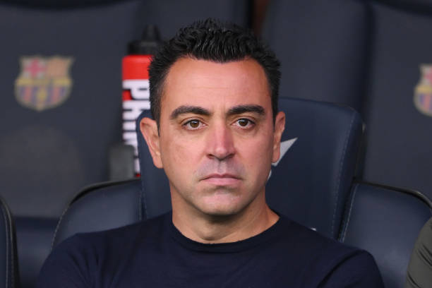 Ảnh bài viết Xavi Hernandez và bài toán chiến thuật hóc búa chờ sẵn tại Old Trafford