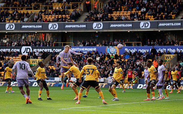 Ảnh bài viết Danny Welbeck hóa "tội đồ", Brighton thoát hiểm kịch tính trước Wolves