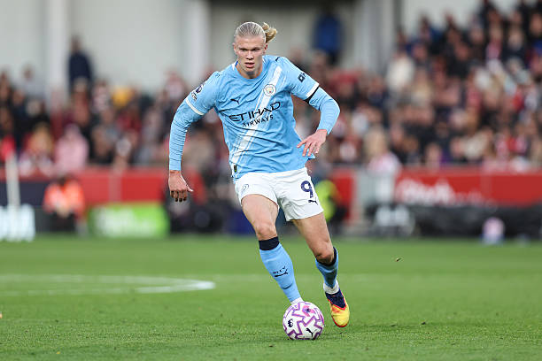 Erling Haaland tỏa sáng trong màu áo Manchester City.