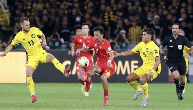 Bóng đá Malaysia đối mặt án phạt nặng vì bê bối gian lận trong nhập tịch cầu thủ.