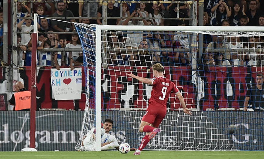 Hojlund lập cú đúp trong thắng lợi 6-0 của Đan Mạch.