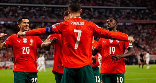 Ronaldo và ĐT Bồ Đào Nha vẫn đang đi đúng hướng.