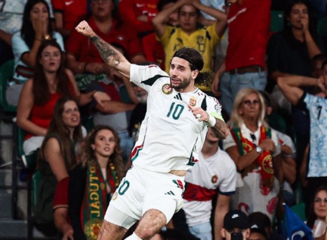 Dominik Szoboszlai gỡ hòa cho Hungary.