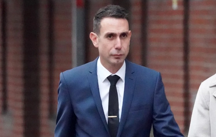 Ảnh bài viết Cựu trọng tài Ngoại hạng Anh đối diện án tù vì video lạm dụng trẻ em