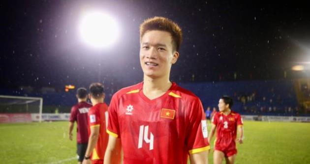 Ảnh bài viết HLV Kim Sang Sik đau đầu vì khoảng trống Hoàng Đức để lại