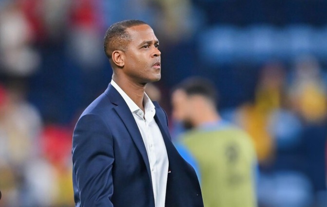 Ảnh bài viết 8 trận, 15 bàn thua: Thống kê ''tố cáo'' Kluivert