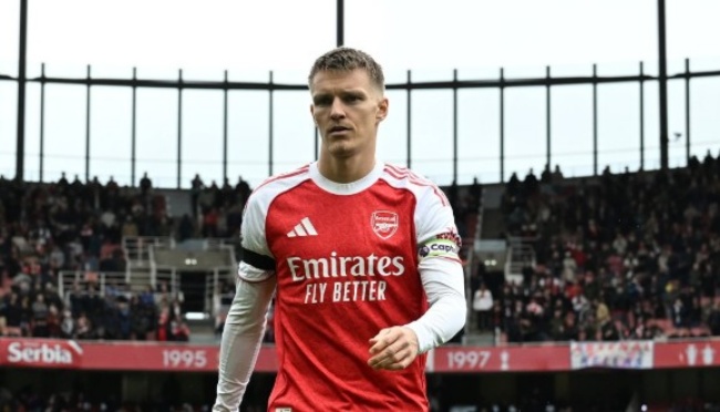 Odegaard dính chấn thương.