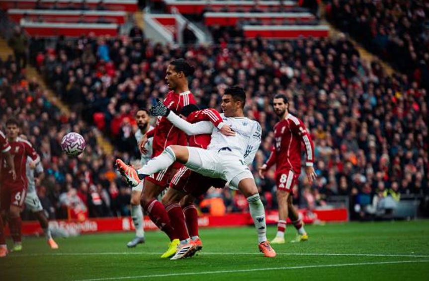 Casemiro (6.7 điểm): Một sự hiện diện ấn tượng trong khoảng một giờ thi đấu trên sân. Anh cho thấy khả năng tranh chấp khá tốt, cùng với đó là cảm quan vị trí ấn tượng, cho phép Casemiro kiểm soát khu trung tuyến.