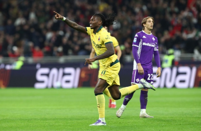 Leao tỏa sáng cho Milan.