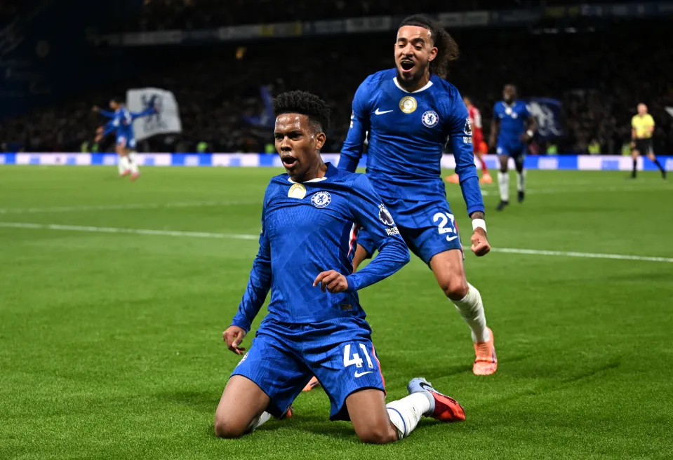 Estevao có khởi đầu như mơ, khi ghi bàn vào lưới Liverpool phút cuối cùng, giúp Chelsea giành trọn 3 điểm quý giá