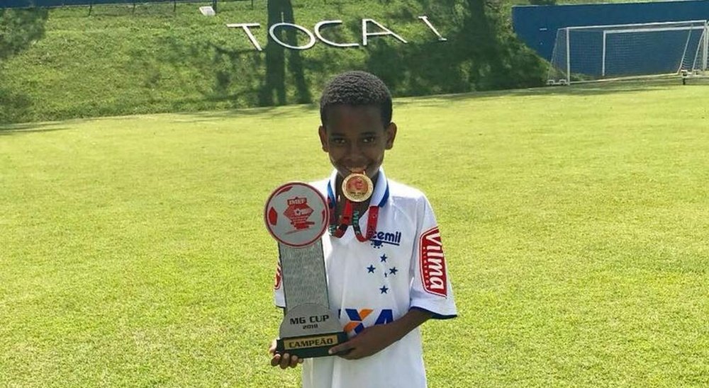 Estevao từng được mệnh danh là Messi nhí của Brazil