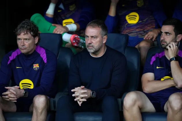 Ảnh bài viết Jamie Carragher: “Barcelona chưa đủ mạnh để vô địch Champions League, dễ sụp đổ khi gặp Arsenal hay Bayern"