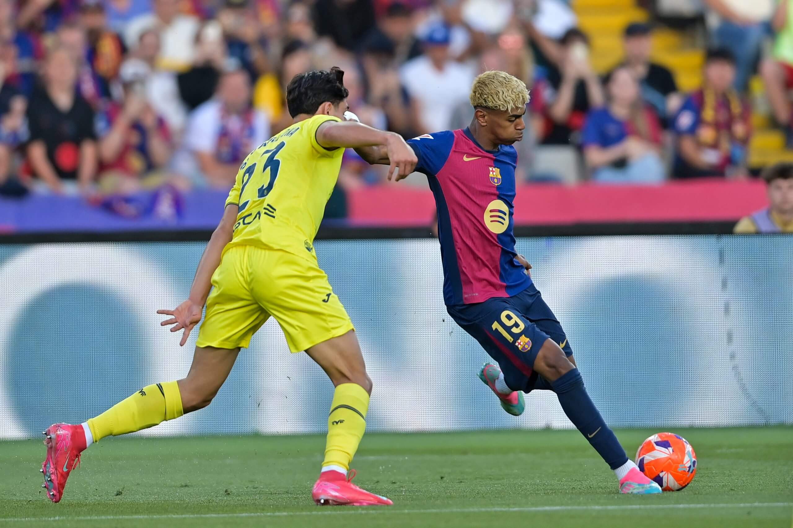 Ảnh bài viết La Liga và Serie A: Bán linh hồn bóng đá để chạy đua kim tiền?