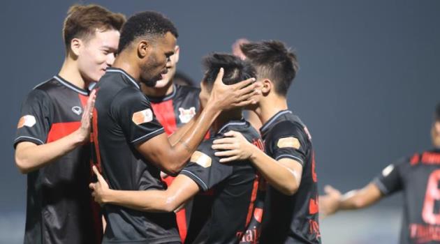 Ảnh bài viết Siêu phẩm của Bảo Toàn, Hoàng Đức giúp Ninh Bình nối dài mạch bất bại