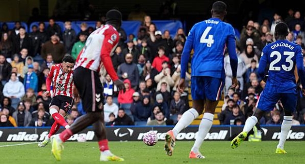Ảnh bài viết Chelsea thua ngược Sunderland, Maresca bức xúc về bàn thua dễ