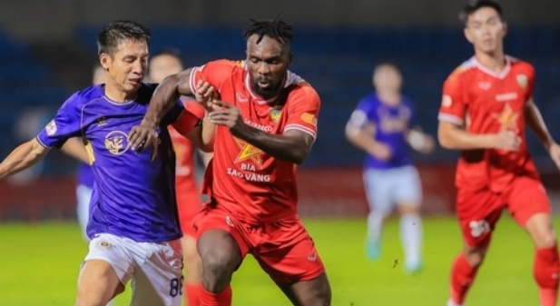 Ảnh bài viết Harry Kewell: “Vấn đề của Hà Nội FC không phải thời tiết, mà là dứt điểm”