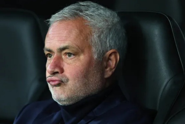 Ảnh bài viết Soi trận Benfica vs Leverkusen: Mourinho buộc phải thắng