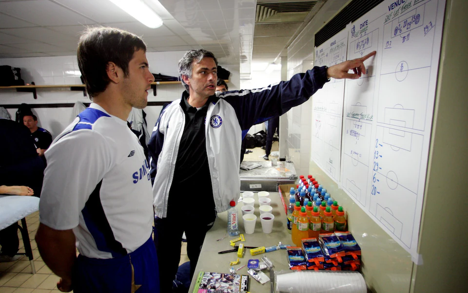 Jose Mourinho chỉ trích gay gắt Joe Cole, khiến ngôi sao người Anh từng muốn ra đi