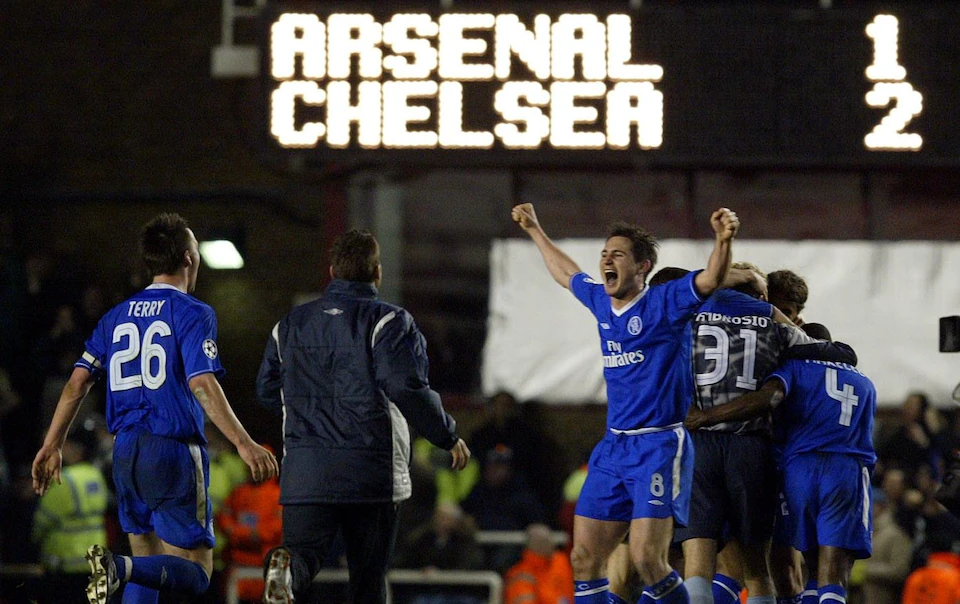 Chiến thắng của Chelsea trước Arsenal từng khiến ông chủ Roman Abramovich phấn khícn
