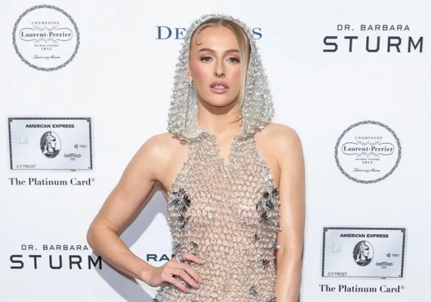 Ảnh bài viết Dàn sao hội tụ, Chloe Kelly ghi điểm nhờ váy ánh kim gợi cảm