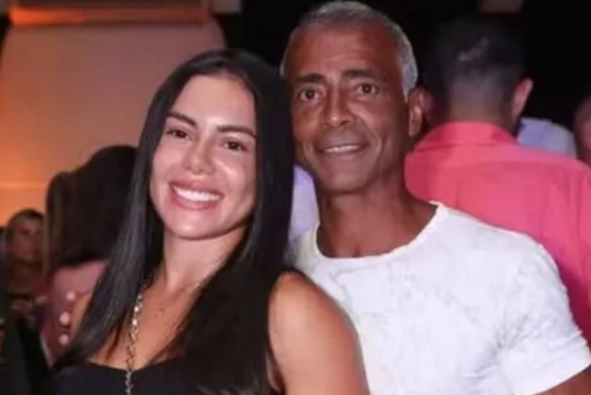 Ảnh bài viết Romario chia tay bạn gái kém 37 tuổi, lộ diện tình mới