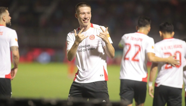 Williams Lee sinh năm 2007.