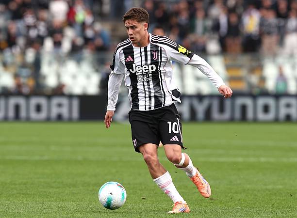 Yildiz và Juventus chưa thể tìm ra tiếng nói chung.