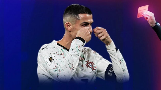 Ảnh bài viết Cristiano Ronaldo rời tuyển Bồ Đào Nha sau thẻ đỏ gây tranh cãi