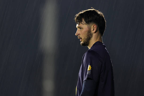 James Trafford đối diện viễn cảnh chia tay Manchester City để có thêm cơ hội ra sân.