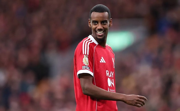 Ảnh bài viết Amanda Staveley vẫn "yêu" Alexander Isak dù tiền đạo sang Liverpool