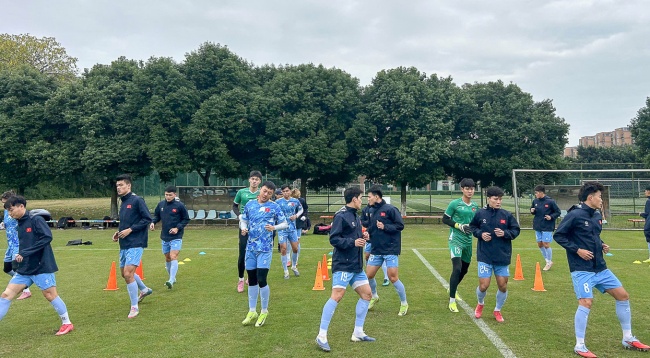 Ảnh bài viết HLV Đinh Hồng Vinh: U22 Việt Nam đặt mục tiêu tích lũy kinh nghiệm