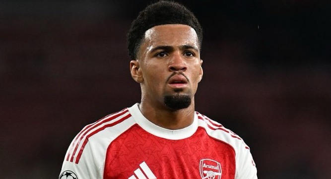 Ảnh bài viết Chuyển nhượng tối 21/11: Nwaneri quyết định tương lai ở Arsenal trong tháng 1; Barca và Bayern theo đuổi Grimaldo