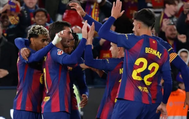 Ảnh bài viết Khi Barca mở hội trong ngày trở lại Camp Nou
