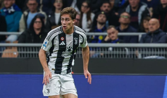 Kenan Yildiz lọt tầm ngắm Liverpool.