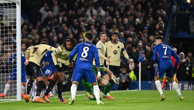 Ảnh bài viết Thảm họa của Barca tại London: Cucurella gieo sầu, dấu hỏi thủ quân Araujo