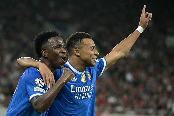 Kylian Mbappe tỏa sáng rực rỡ, giúp Real Madrid thắng trận trước Olympiacos.