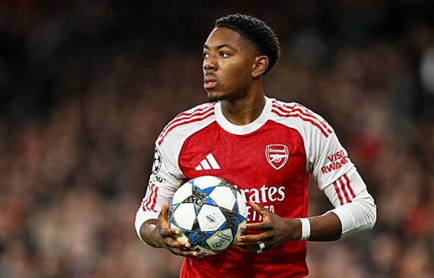 Ảnh bài viết Chuyên gia: Lewis-Skelly "ngủ quên" khiến Arsenal thủng lưới
