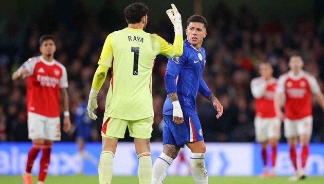 Ảnh bài viết Chelsea kiên cường, Arsenal hụt hơi trong trận derby rực lửa