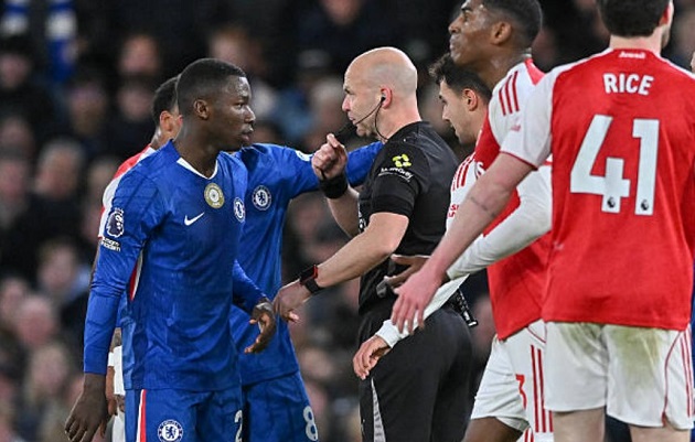 Ảnh bài viết PGMOL lý giải tấm thẻ đỏ của Caicedo