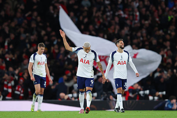 Tottenham bước vào giai đoạn sa sút.