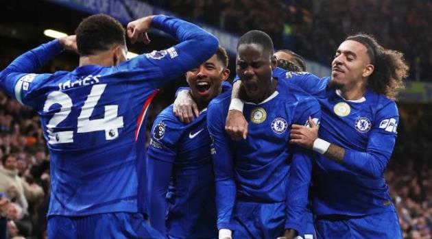 Ảnh bài viết Chelsea hòa Arsenal trong thế thiếu người: Bóng dáng ứng cử viên vô địch