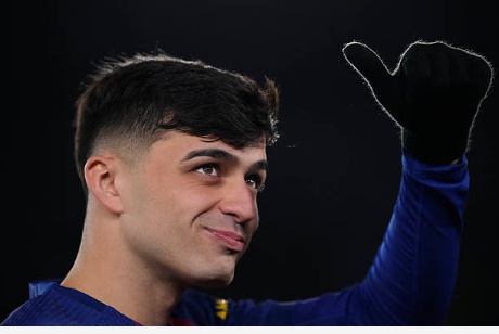 Pedri mang lại sự kết nối cho tuyến giữa Barca.
