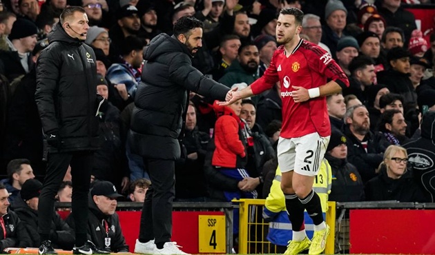 Dalot thất vọng vì chỉ có 1 điểm trước West Ham