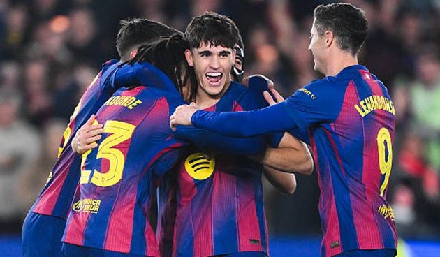 Ảnh bài viết Hansi Flick và Barcelona: Sự hồi sinh đầy cảm xúc tại Camp Nou