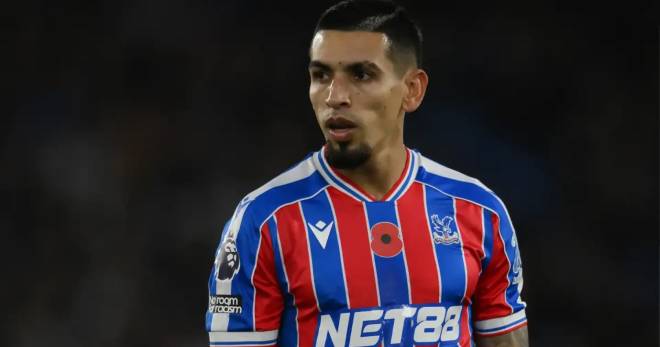 Ảnh bài viết Huyền thoại MU cảnh báo về "lỗ hổng" hàng thủ, chỉ điểm người thay thế hoàn hảo